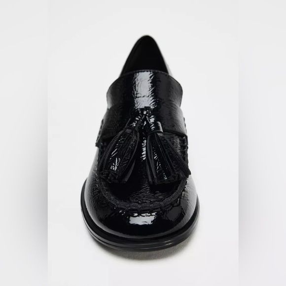 Zara | FAUX PATENT TASSELED LOAFERS | Black - Picture 6 of 7